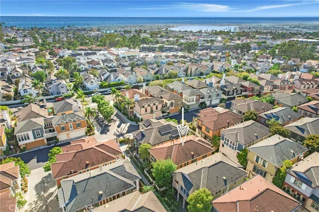 $8,995 | 2682 Bungalow Place, Corona del Mar, CA 92625
