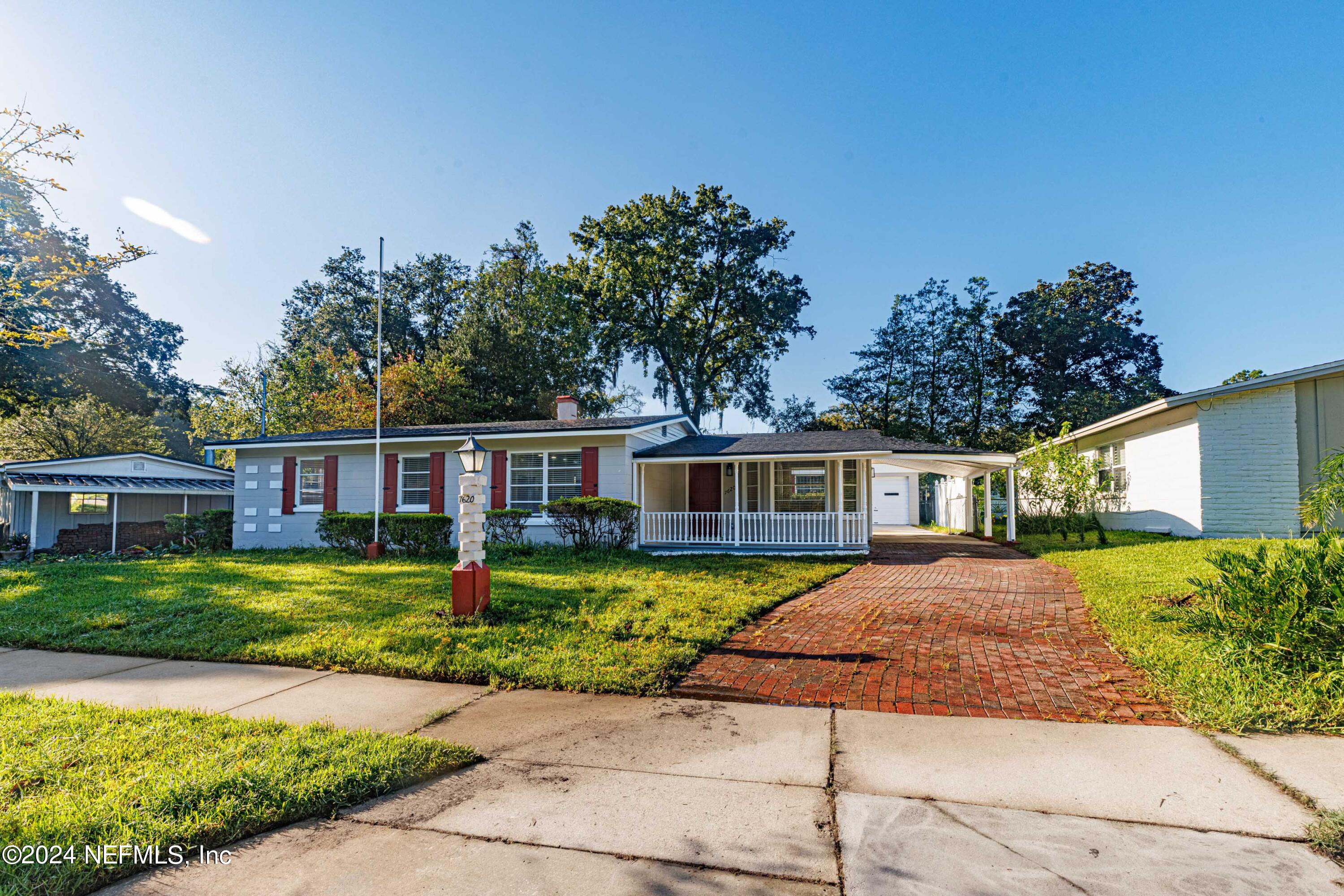 7620 Saddle Road Jacksonville, FL 32221 - Photo 2 of 28 32