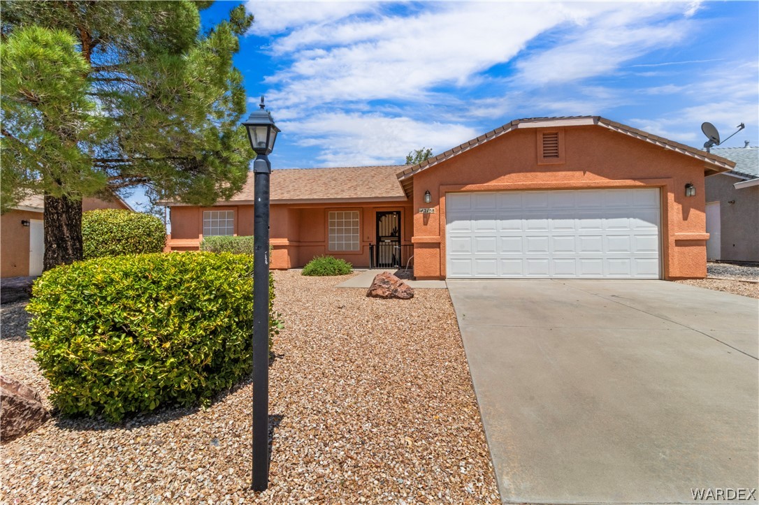 2158 Ranch Road Kingman, AZ 86401 - Photo 41 of 48 a view of a backyard of the house