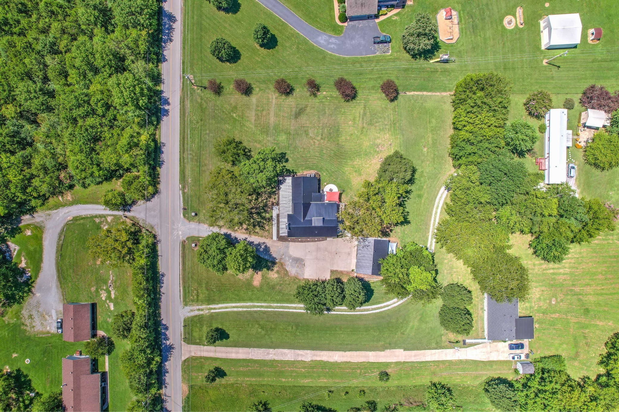 3322 Franklin Road Lebanon, TN 37090 - Photo 4 of 63 an aerial view of a pool