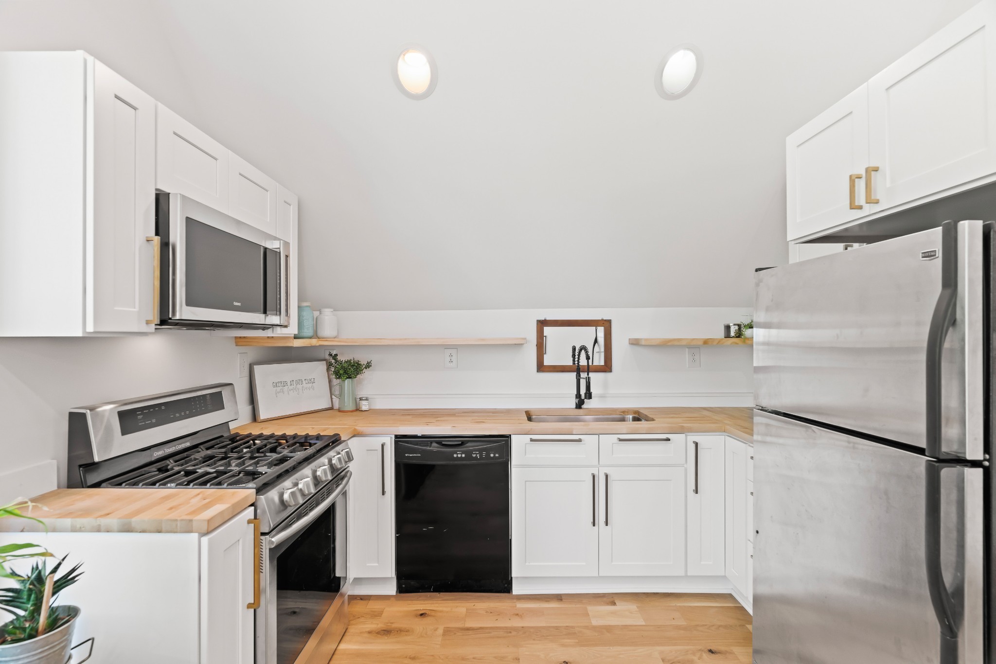 3322 Franklin Road Lebanon, TN 37090 - Photo 44 of 63 a kitchen with a stove sink and refrigerator