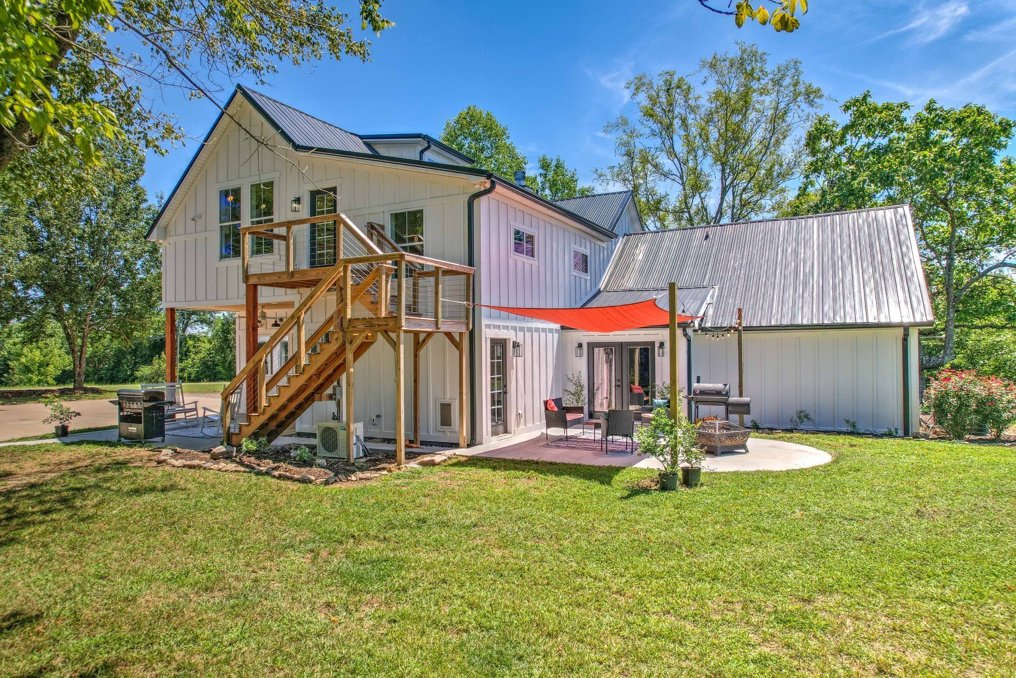 3322 Franklin Road Lebanon, TN 37090 - Photo 5 of 63 a view of a house with a yard and sitting area