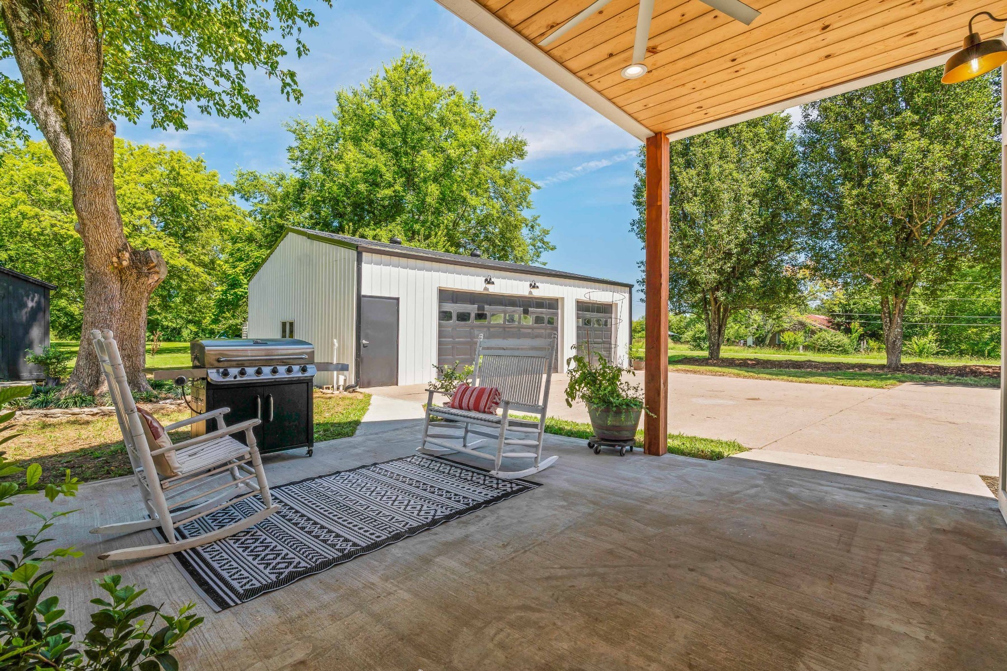 3322 Franklin Road Lebanon, TN 37090 - Photo 59 of 63 a backyard of a house with seating space
