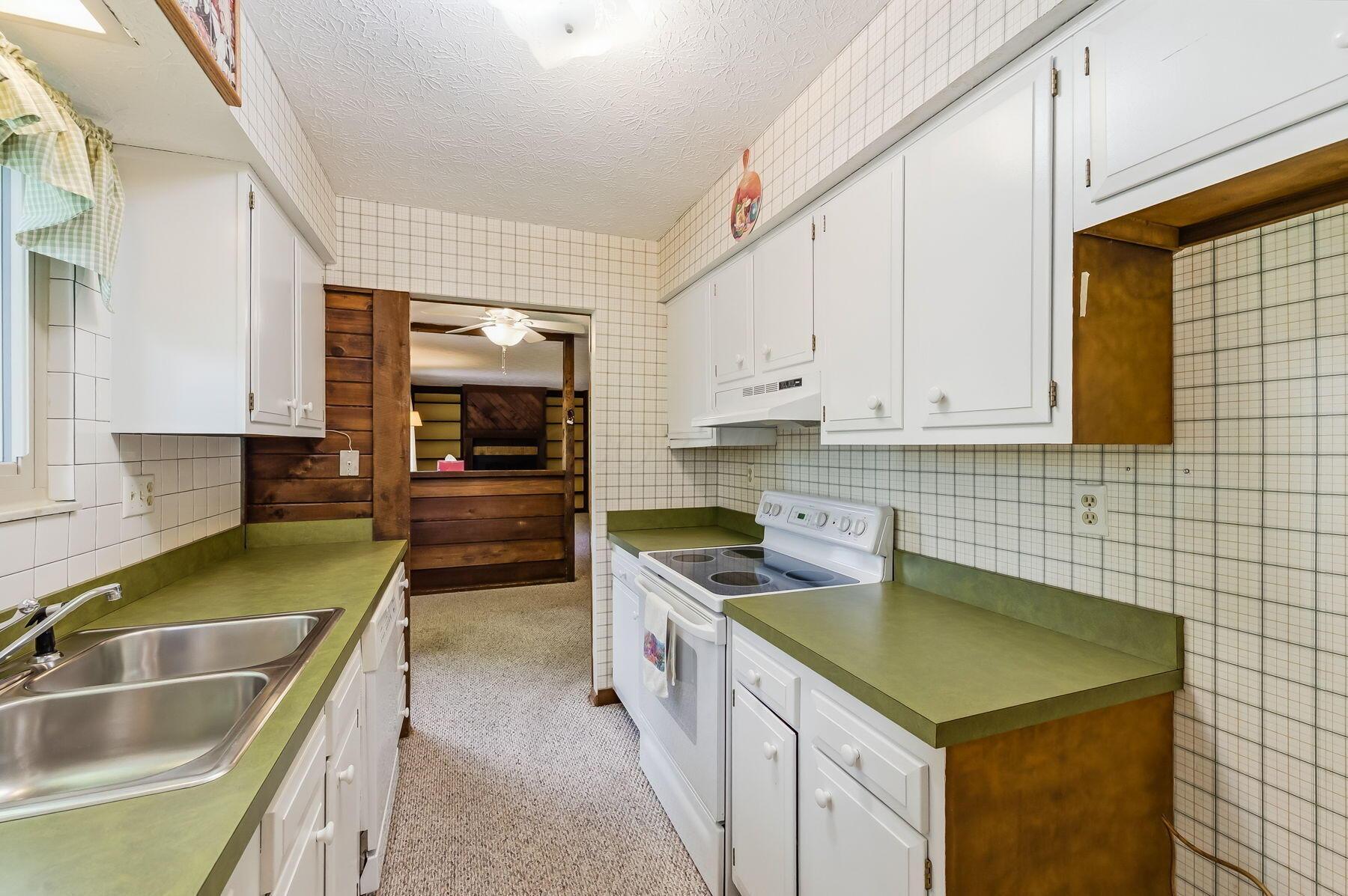 72 Yorkshire Road Delaware, OH 43015 - Photo 15 of 62 Kitchen