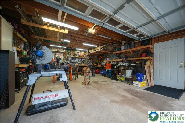 $464,999 | 175 Deer Trail Drive, Saylorsburg, PA 18353