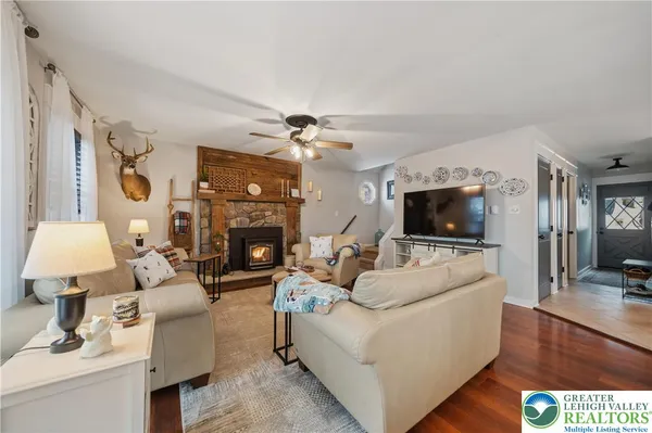 $464,999 | 175 Deer Trail Drive, Saylorsburg, PA 18353