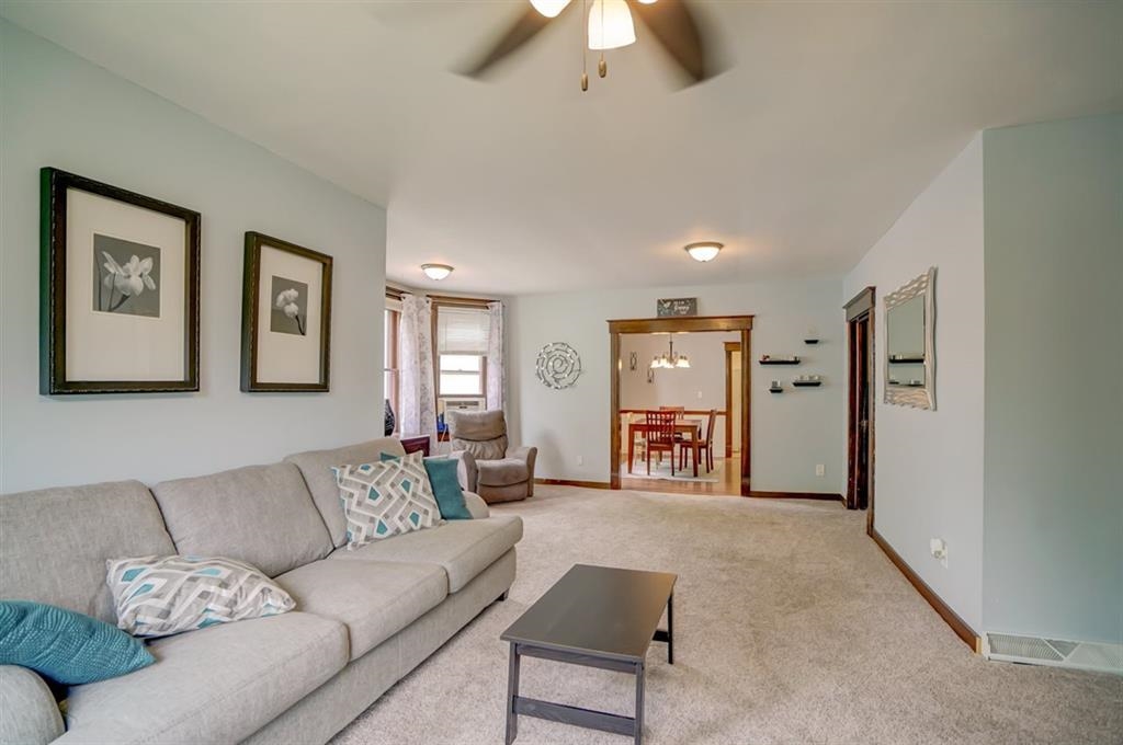146 Union Street Sun Prairie, WI 53590 - Photo 2 of 29