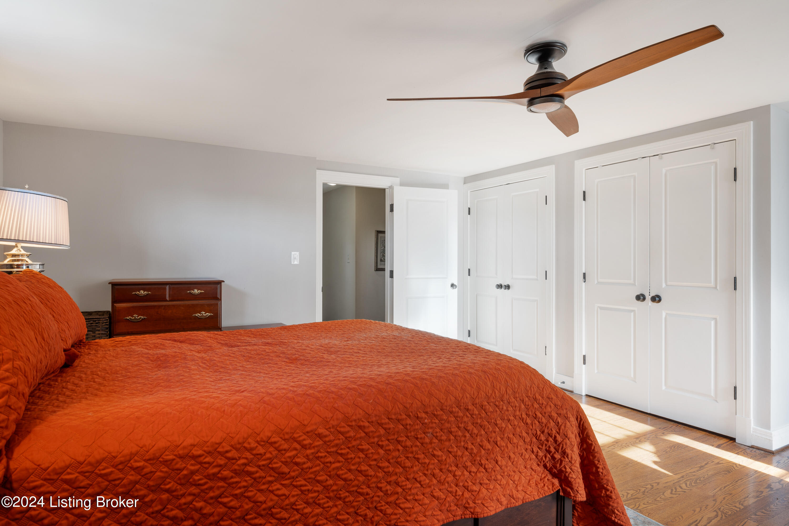 103 Hemingway Road Louisville, KY 40207 - Photo 16 of 41 2nd floor bedroom with double closet