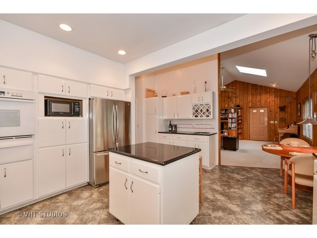 5N440 Derby Road Wayne, IL 60184 - Photo 6 of 25