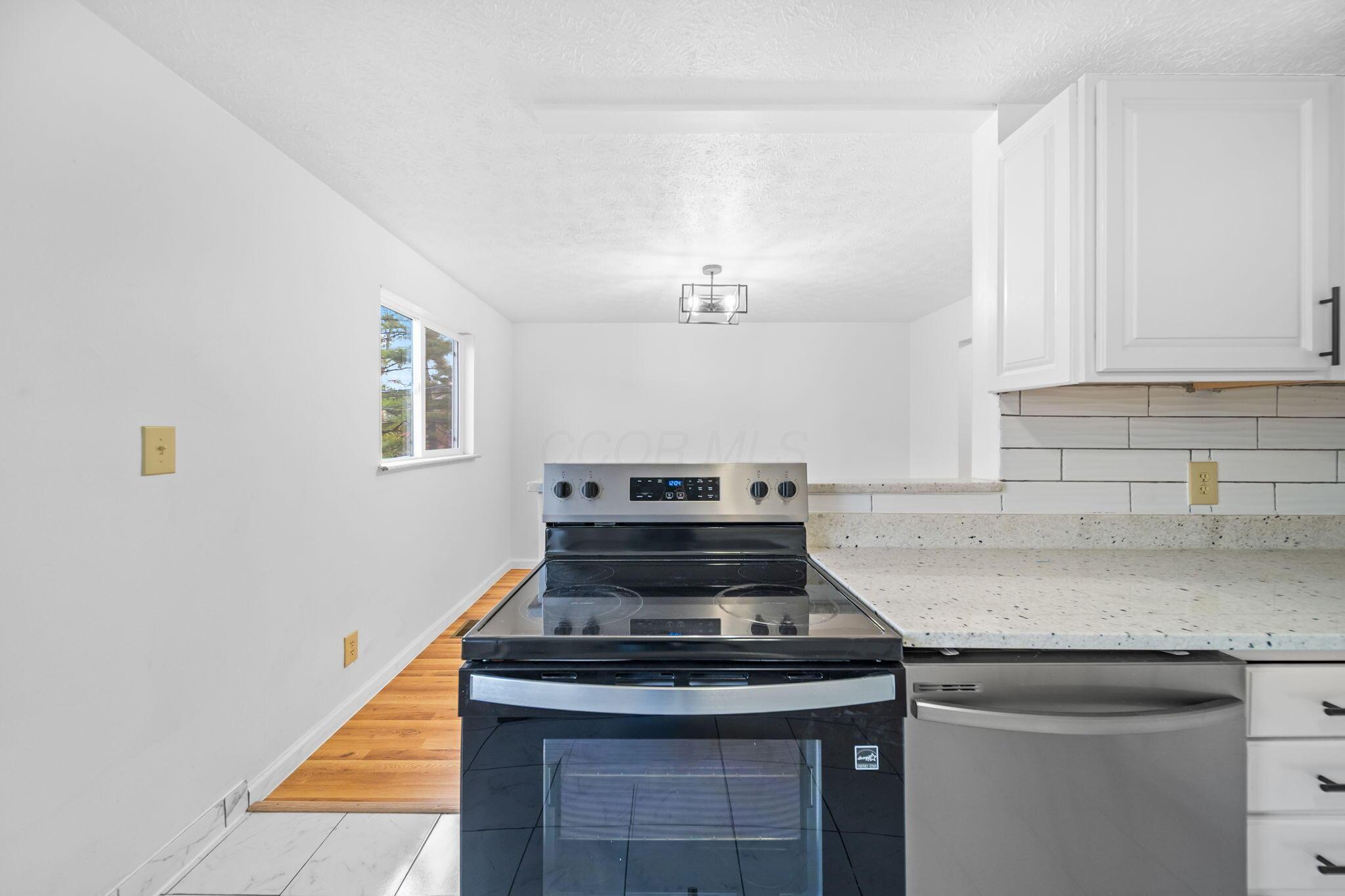 2844 Petzinger Road, Unit 69 Columbus, OH 43209 - Photo 12 of 74 12-web-or-mls-DSC01486-2
