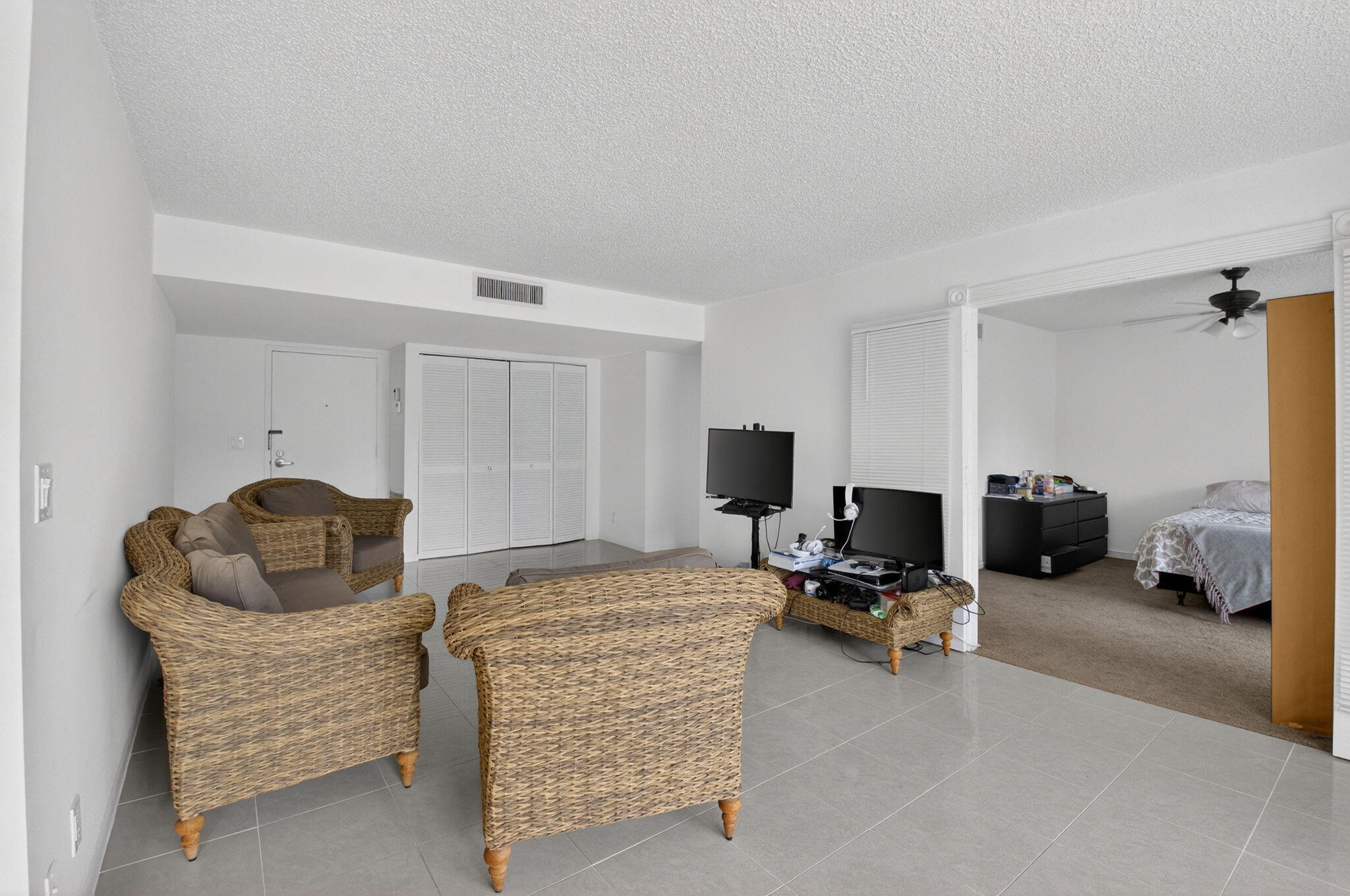 799 Jeffery Street, Unit 209 Boca Raton, FL 33487 - Photo 14 of 45 living room