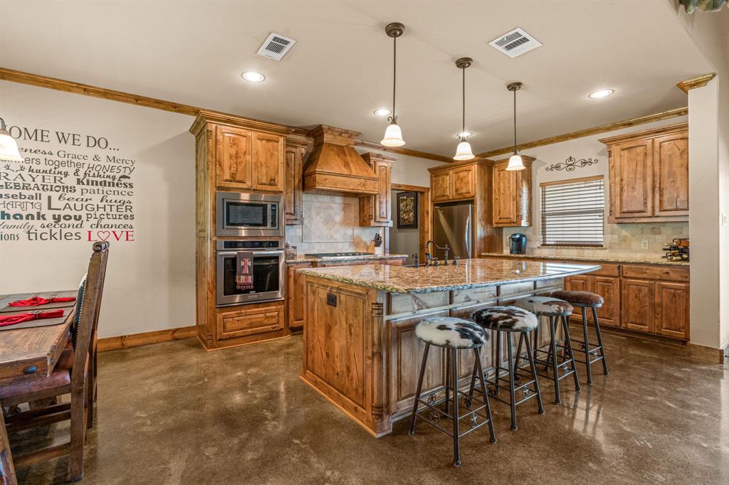 6231 Michael Road Sanger, TX 76266 - Photo 12 of 40