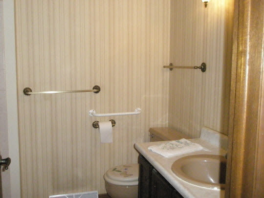 2523 Spring Creek Road Belvidere, IL 61008 - Photo 4 of 10 a bathroom with a sink a toilet and shower