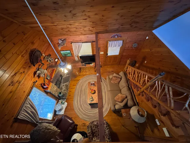 $525,000 | 124 Cutter Gap Road, Townsend, TN 37882