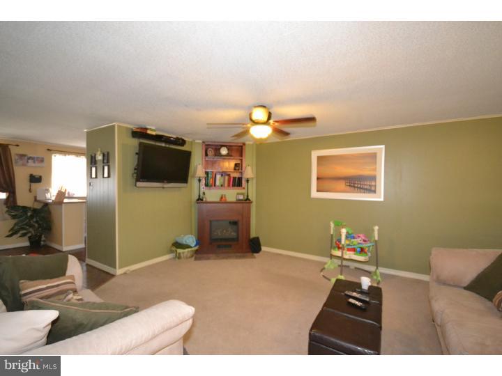 12239 Rambler Road Philadelphia, PA 19154 - Photo 2 of 25