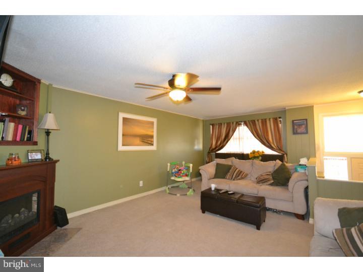 12239 Rambler Road Philadelphia, PA 19154 - Photo 4 of 25