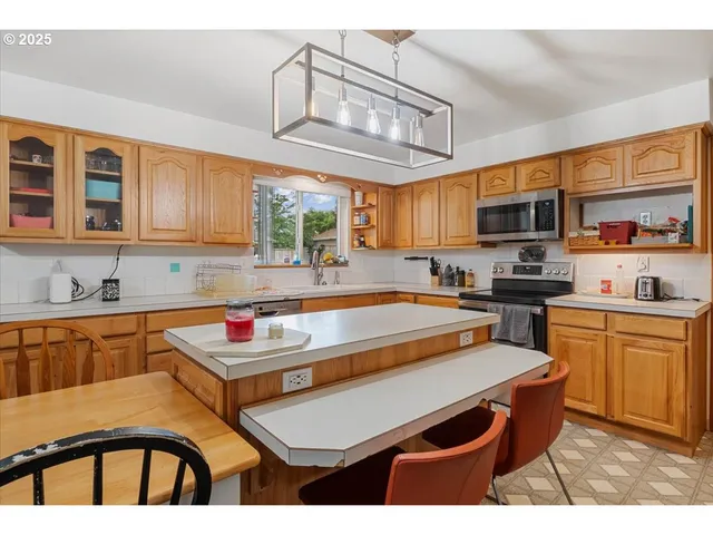 $470,000 | 4086 Judy Avenue Northeast, Salem, OR 97305