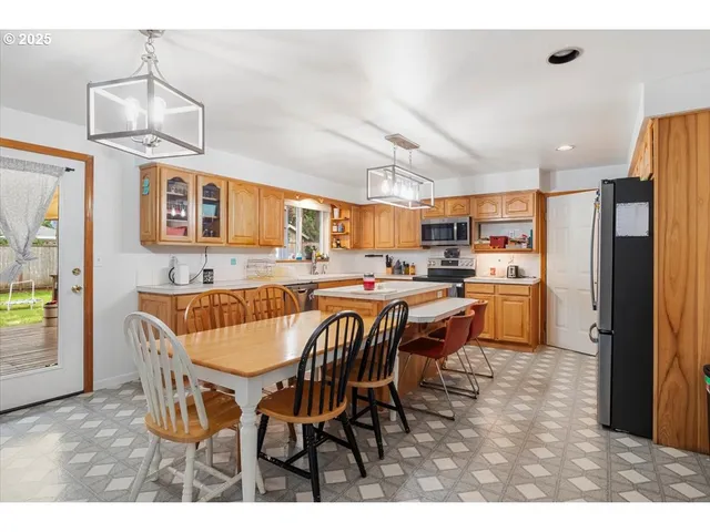 $470,000 | 4086 Judy Avenue Northeast, Salem, OR 97305