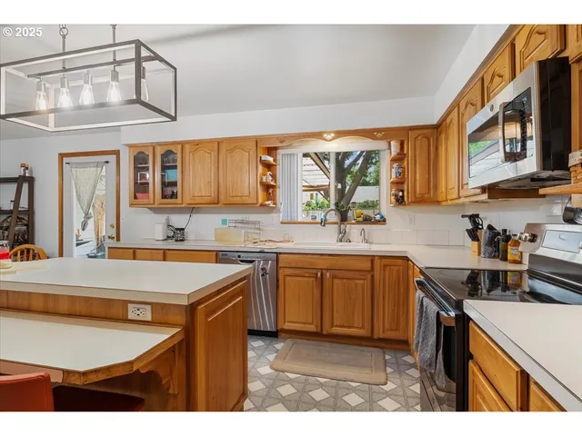 $470,000 | 4086 Judy Avenue Northeast, Salem, OR 97305