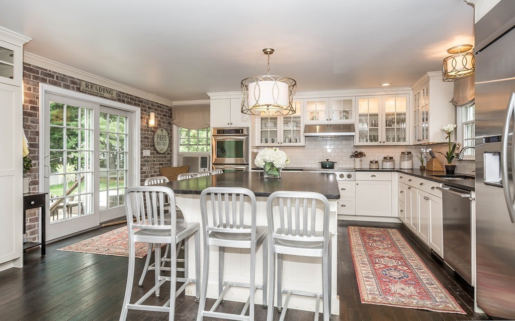 35 Avalon Road Reading, MA 01867 - Photo 8 of 30