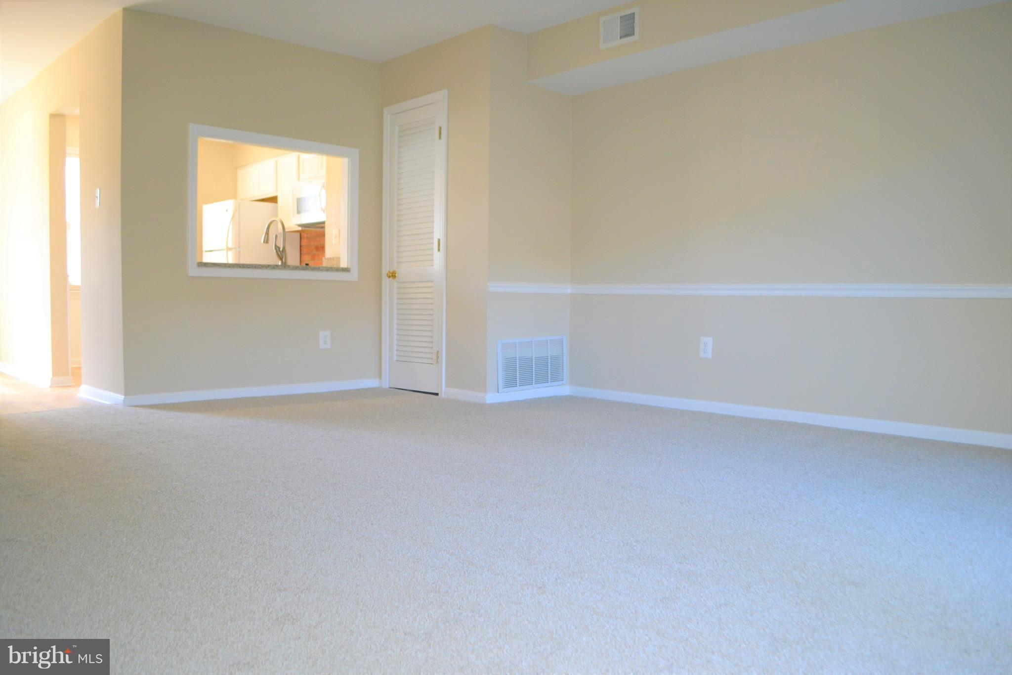 8540 Milford Court, Unit 897 Springfield, VA 22152 - Photo 12 of 30 Living Room - Main Floor