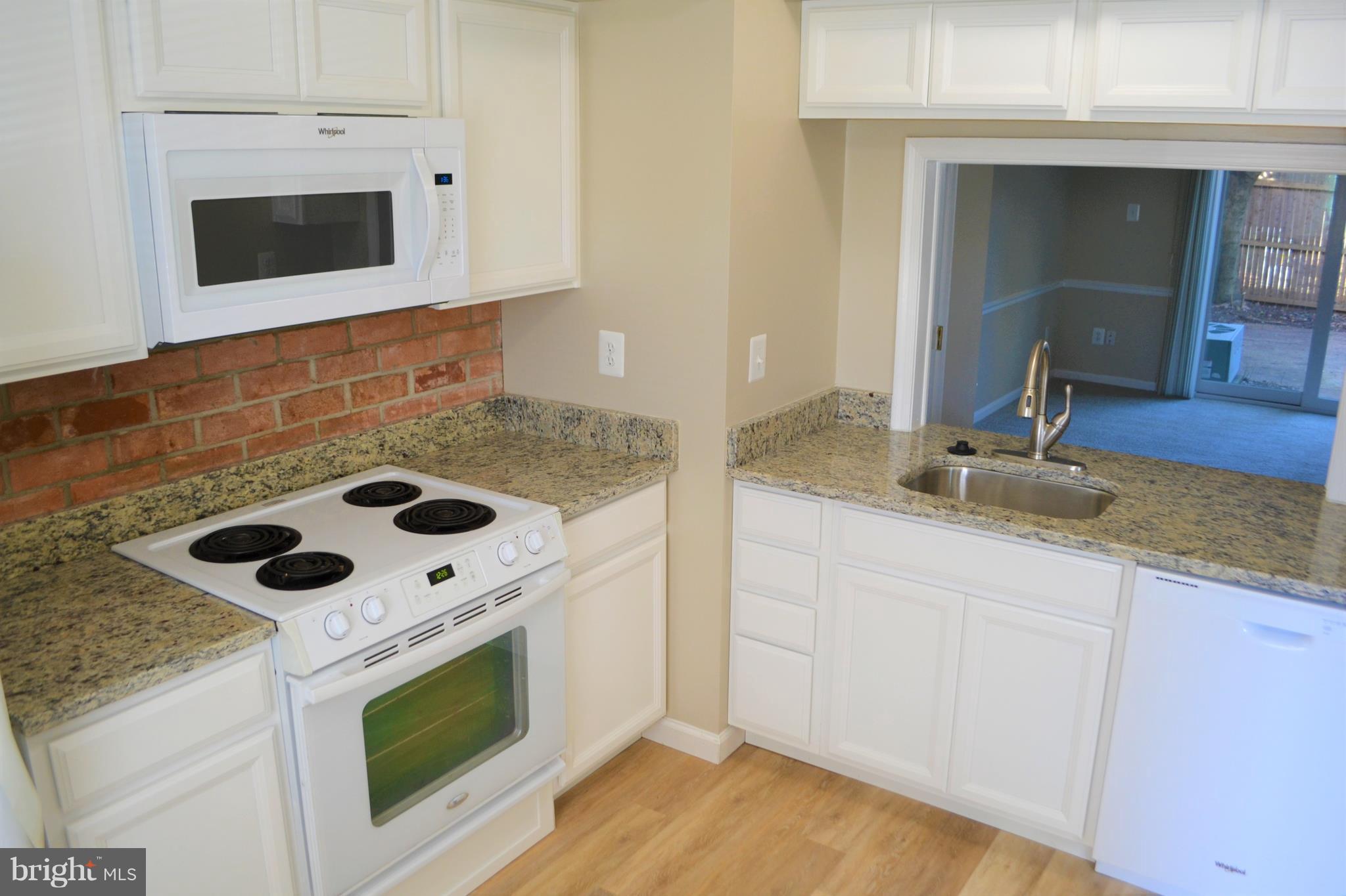 8540 Milford Court, Unit 897 Springfield, VA 22152 - Photo 2 of 30 Kitchen - Main Floor