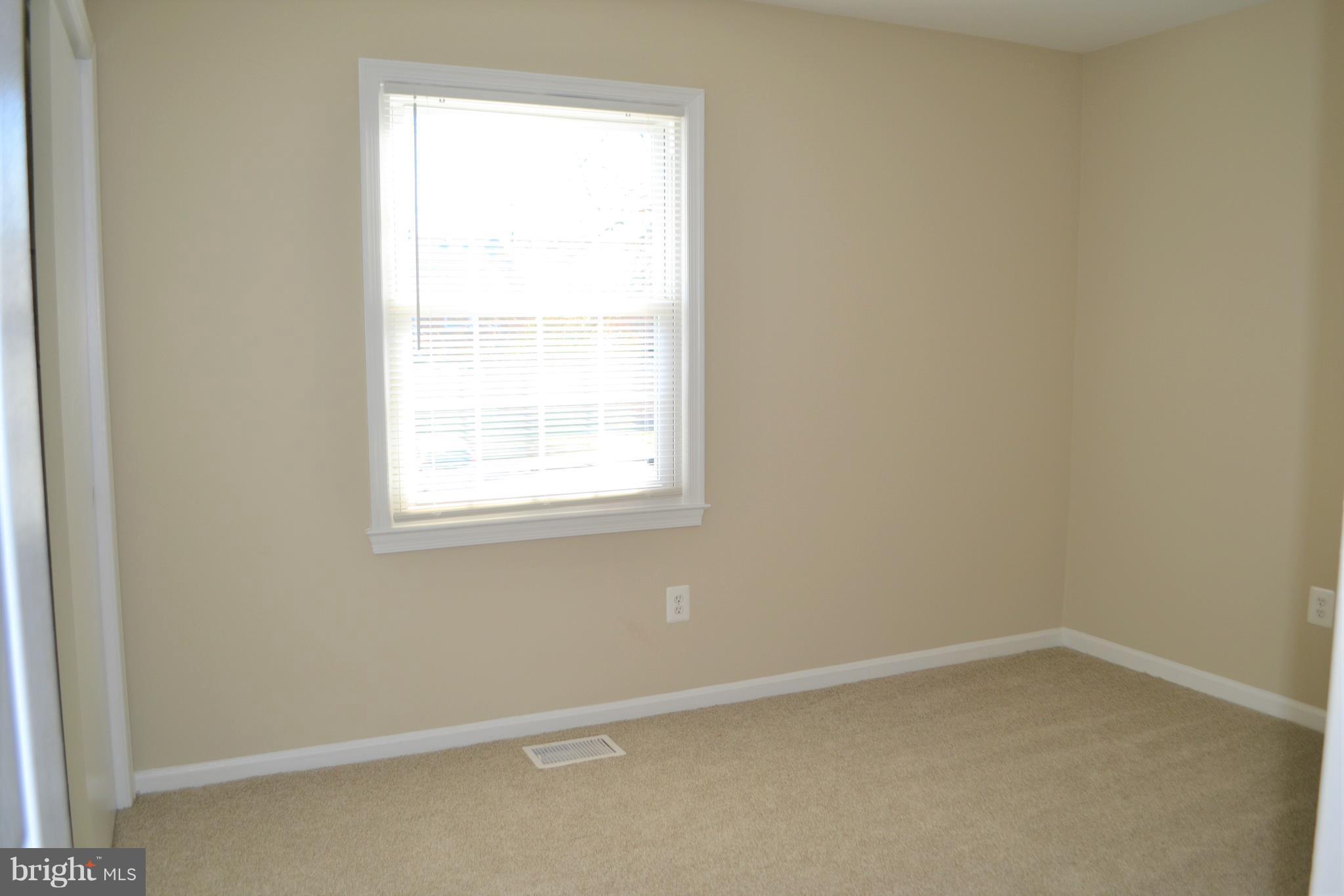 8540 Milford Court, Unit 897 Springfield, VA 22152 - Photo 26 of 30 Bedroom #2 - Upper Level