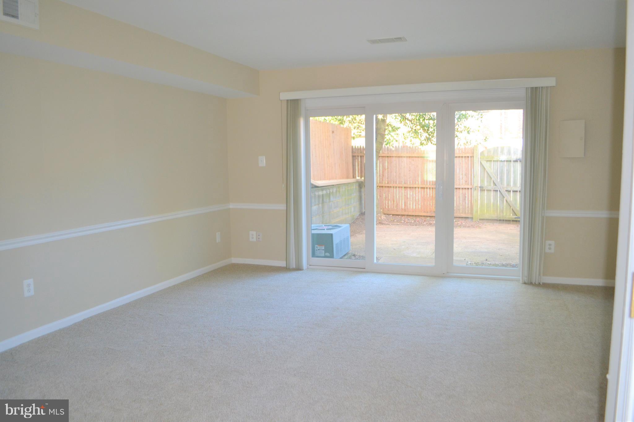 8540 Milford Court, Unit 897 Springfield, VA 22152 - Photo 9 of 30 Living Room - Main Floor