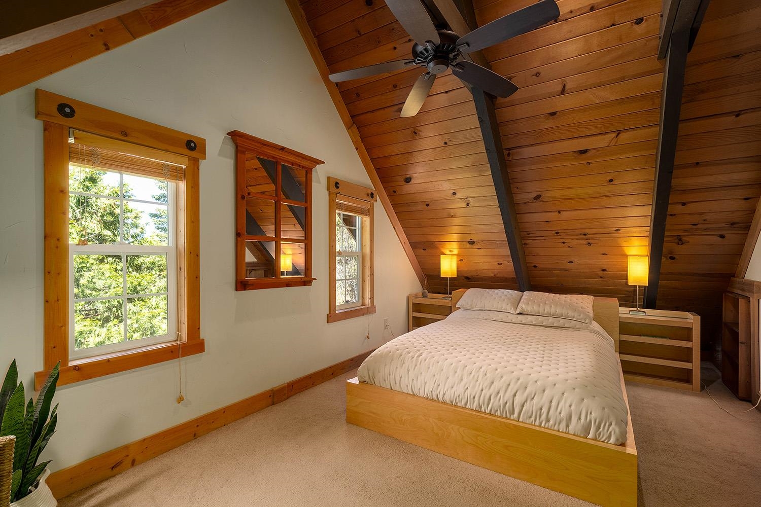 12095 Ski Run Road Truckee, CA 96161 - Photo 17 of 21 Gallery Image 17