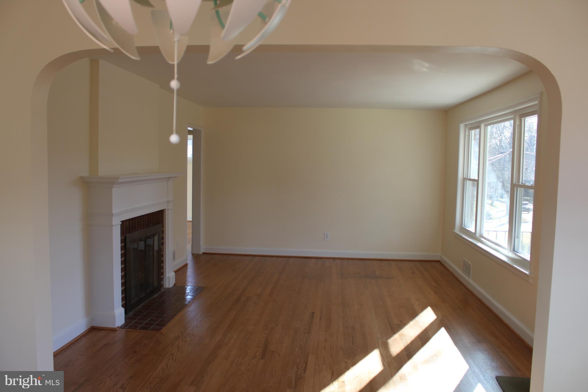 10203 Brunswick Avenue Silver Spring, MD 20902 - Photo 14 of 31 Living Room