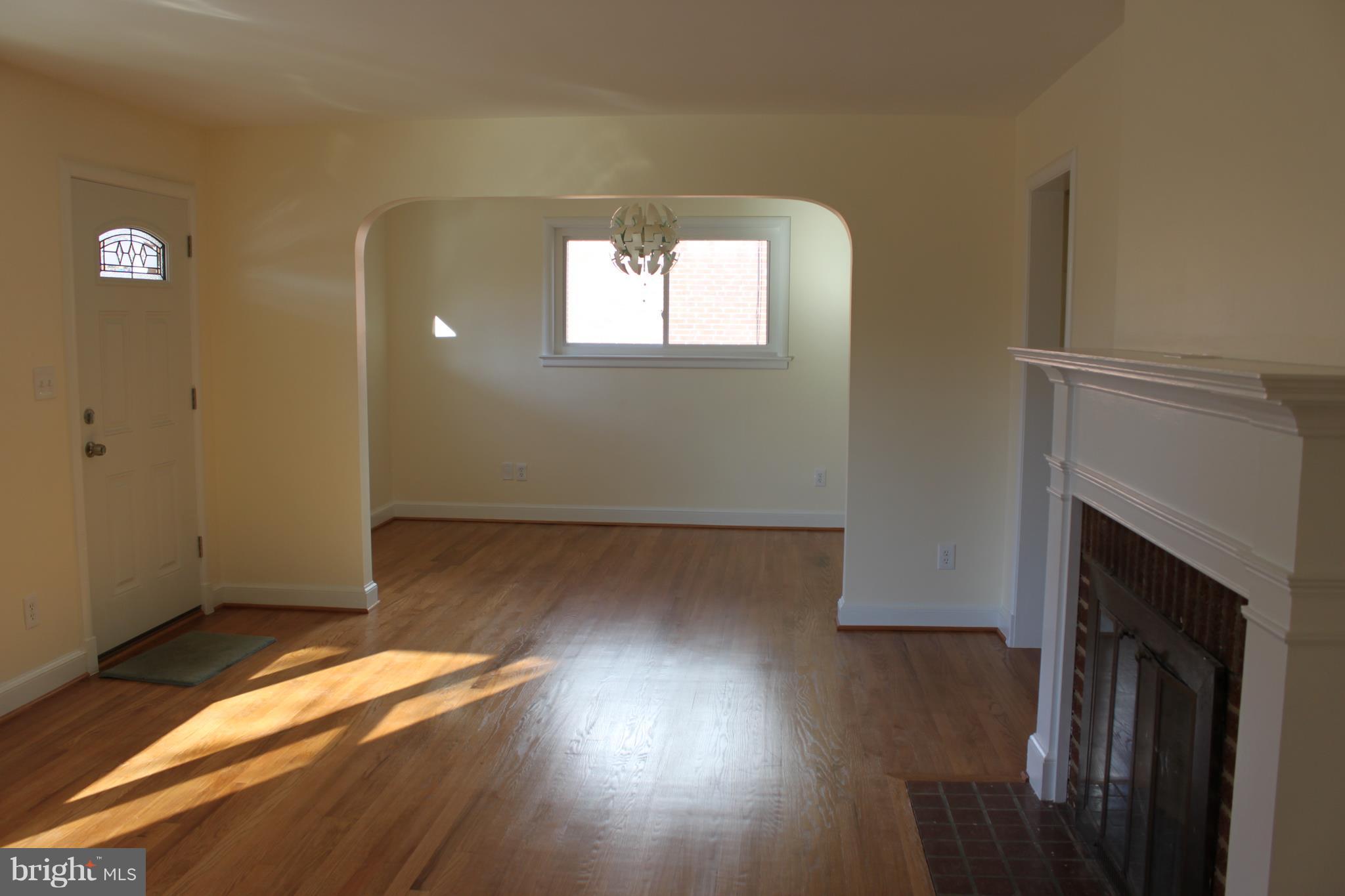 10203 Brunswick Avenue Silver Spring, MD 20902 - Photo 22 of 31 Living Room