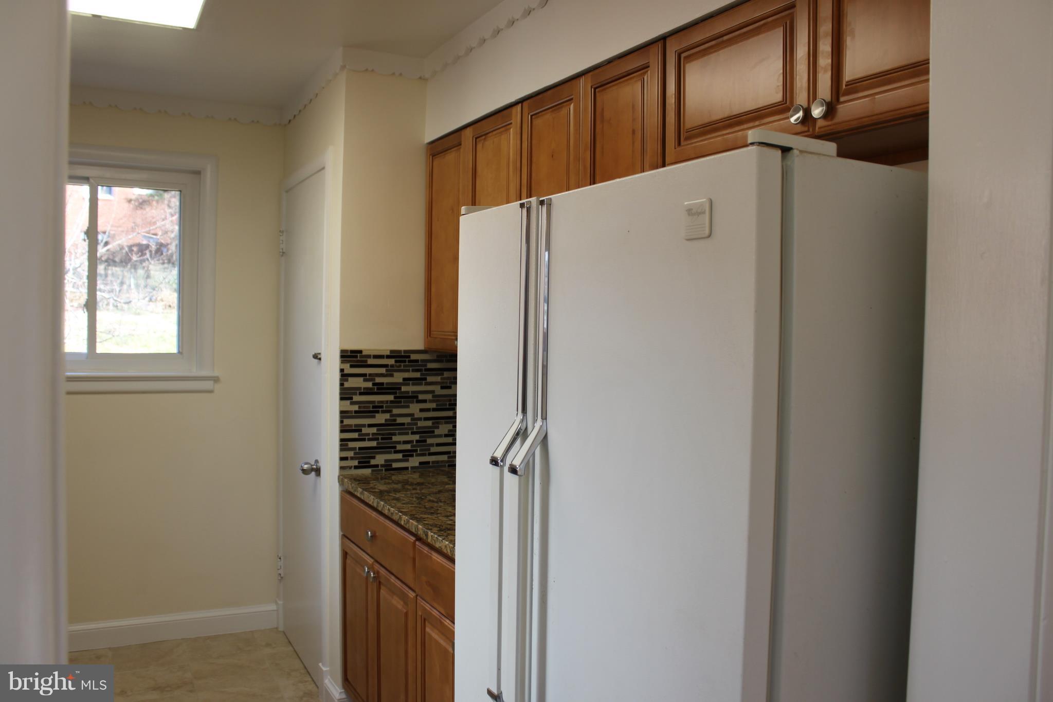 10203 Brunswick Avenue Silver Spring, MD 20902 - Photo 6 of 31 Kitchen