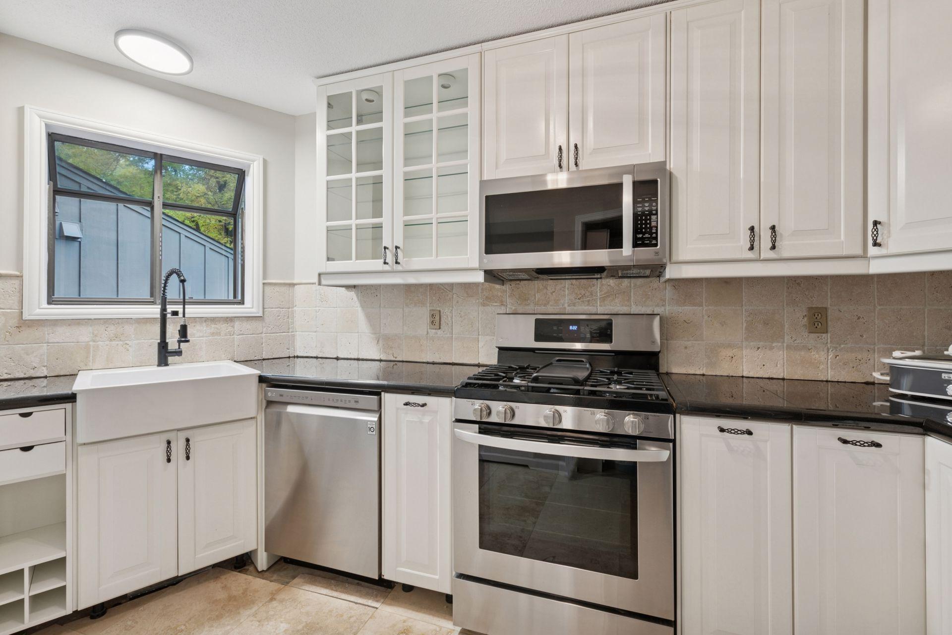 9036 Neill Lake Road, Unit A Eden Prairie, MN 55347 - Photo 11 of 52 Gallery Image 11
