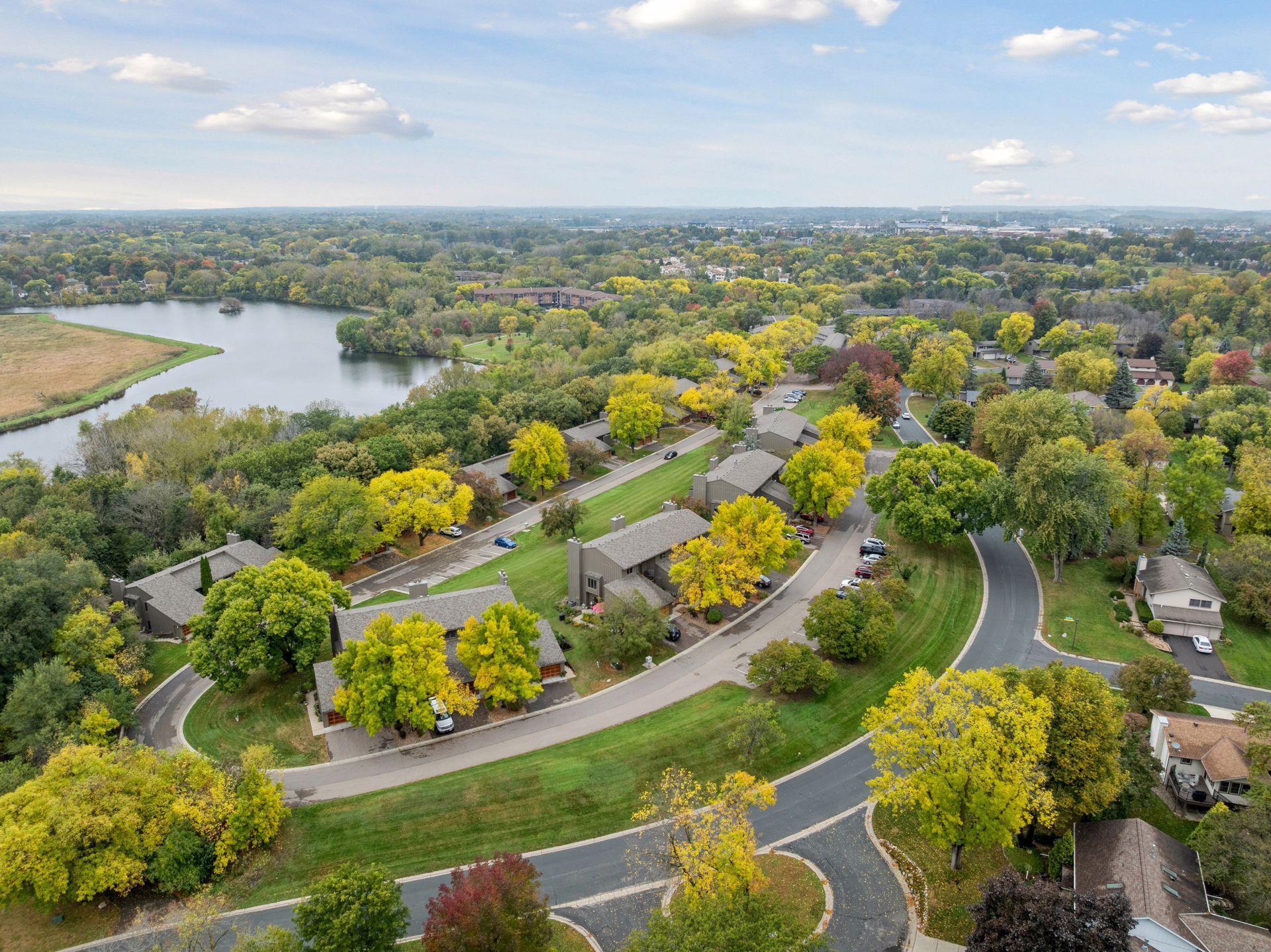 9036 Neill Lake Road, Unit A Eden Prairie, MN 55347 - Photo 31 of 52 Gallery Image 31