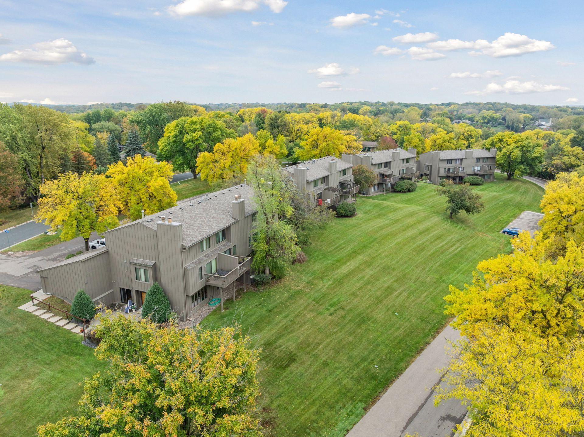 9036 Neill Lake Road, Unit A Eden Prairie, MN 55347 - Photo 32 of 52 Gallery Image 32