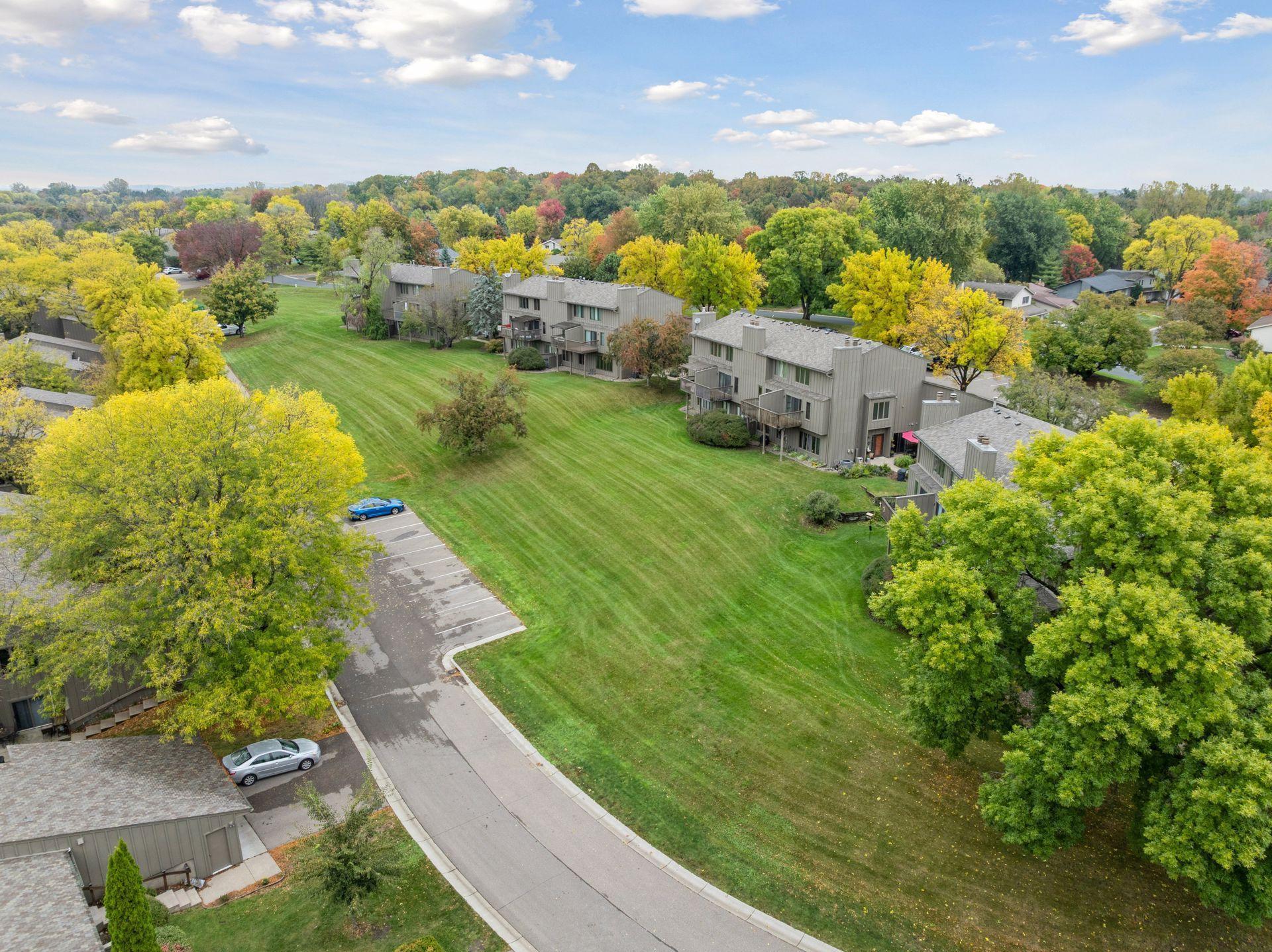 9036 Neill Lake Road, Unit A Eden Prairie, MN 55347 - Photo 33 of 52 Gallery Image 33