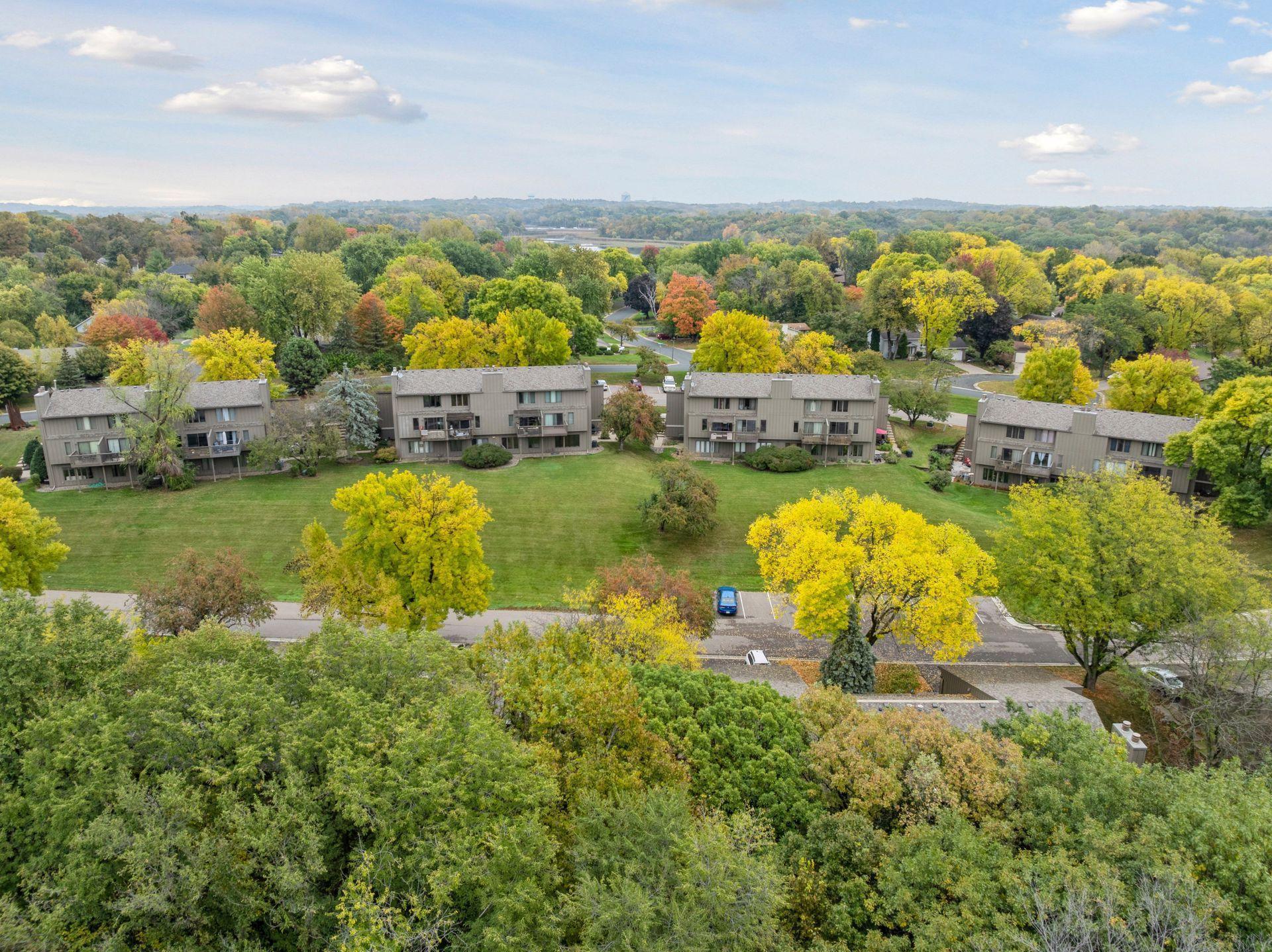 9036 Neill Lake Road, Unit A Eden Prairie, MN 55347 - Photo 34 of 52 Gallery Image 34