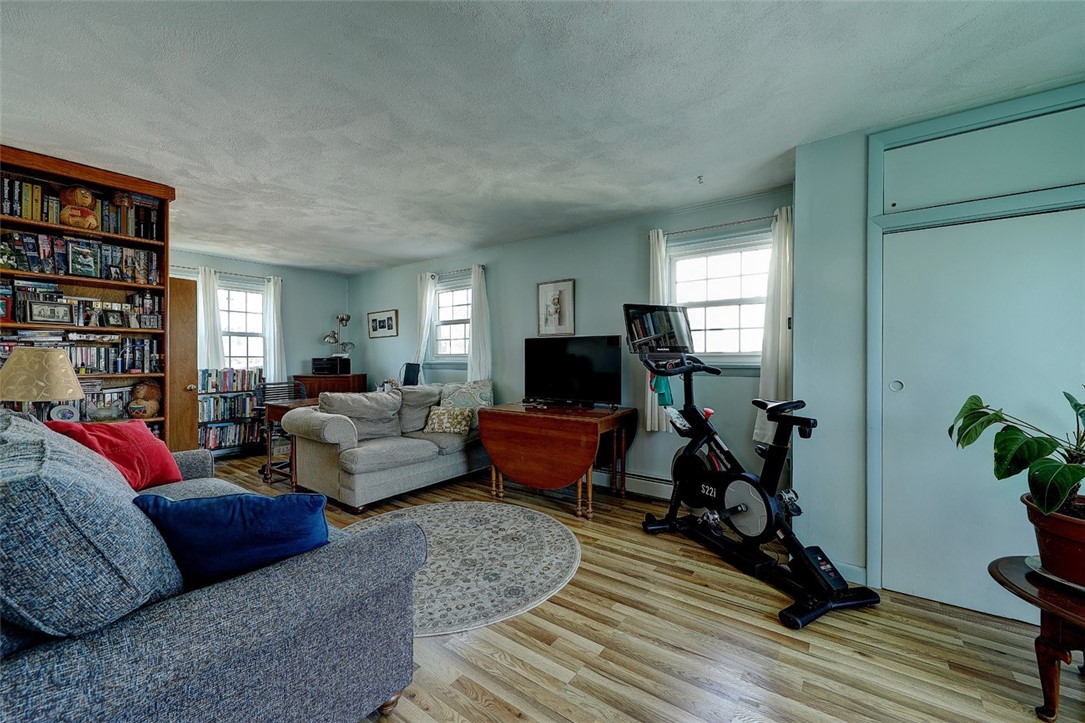 102 Lyndon Road Cranston, RI 02905 - Photo 16 of 27 Gallery Image 16