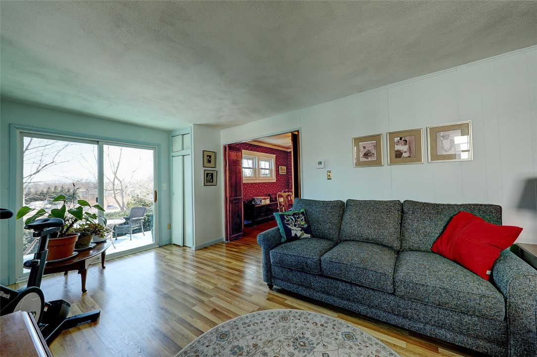 102 Lyndon Road Cranston, RI 02905 - Photo 17 of 27 Gallery Image 17