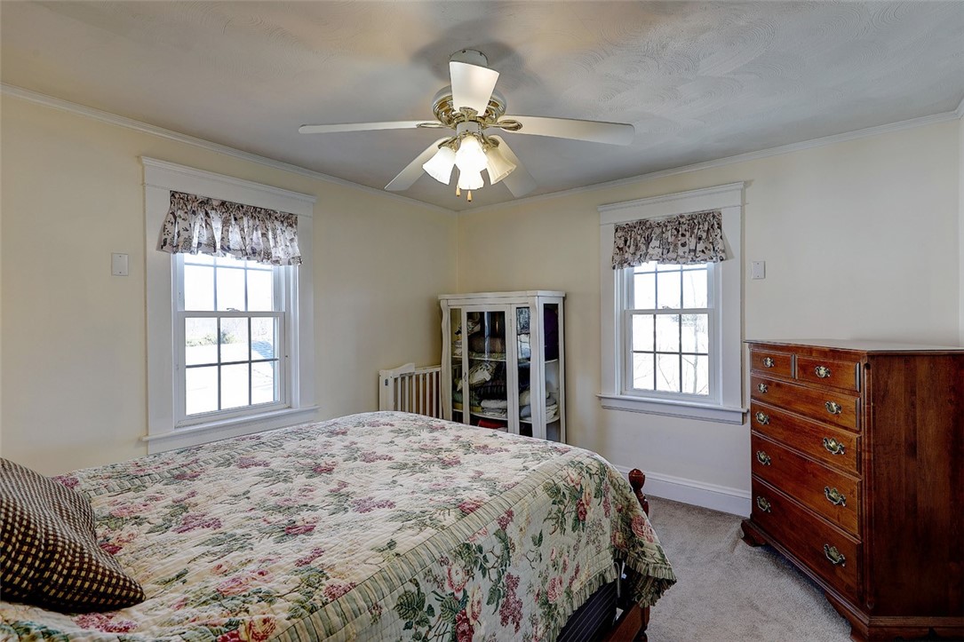 102 Lyndon Road Cranston, RI 02905 - Photo 21 of 27 Gallery Image 21