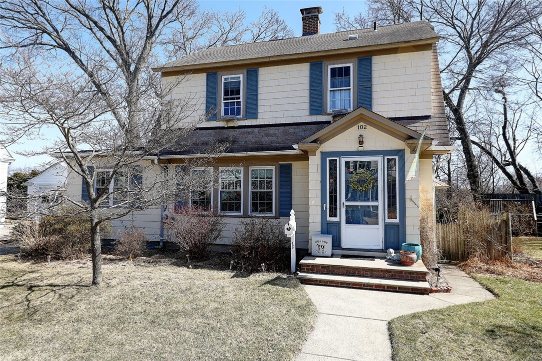 102 Lyndon Road Cranston, RI 02905 - Photo 3 of 27 Gallery Image 3
