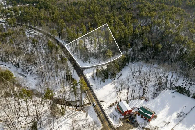 $215,000 | 43 Greenhill Road, Barrington, NH 03825