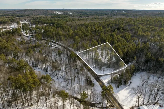 $215,000 | 43 Greenhill Road, Barrington, NH 03825