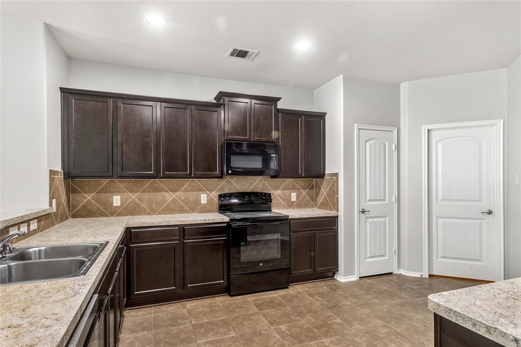 3814 Spring Run Lane Melissa, TX 75454 - Photo 10 of 30