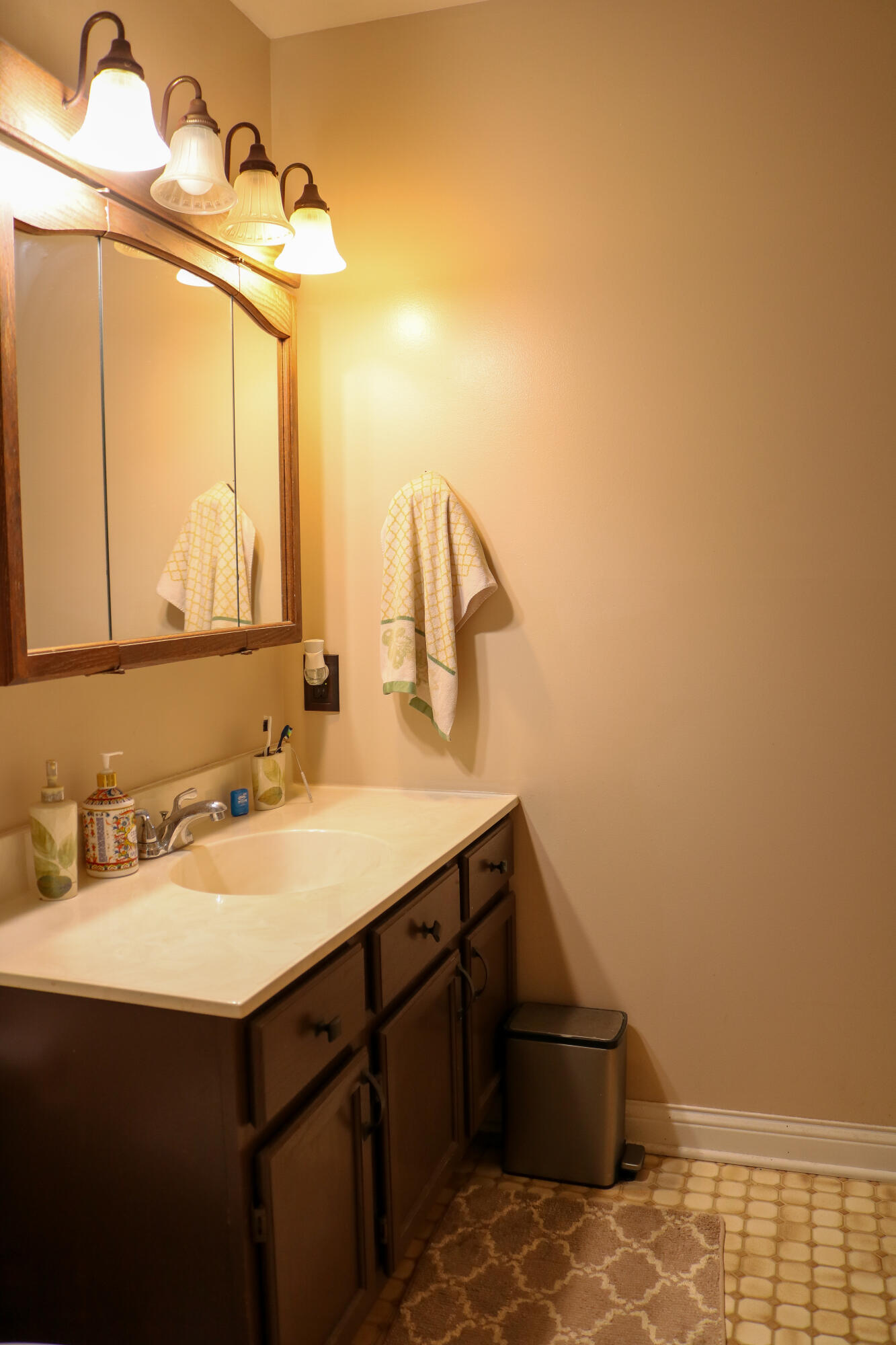 9651 Merrillville Road, Unit 304 Crown Point, IN 46307 - Photo 19 of 26 1333x2000