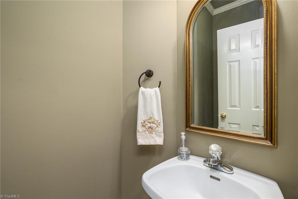 830 Hoover Road Lexington, NC 27295 - Photo 16 of 43 Gallery Image 16