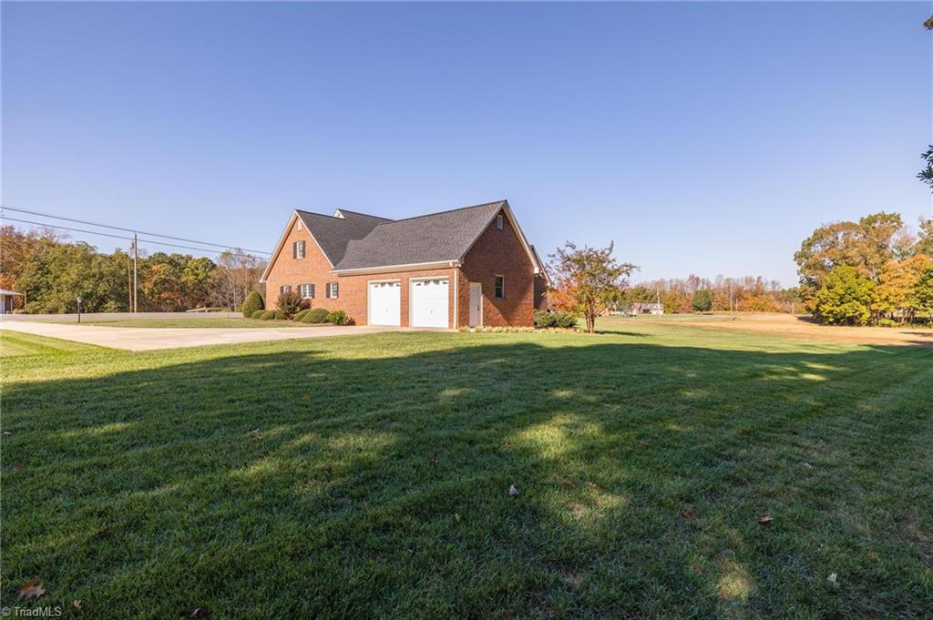 830 Hoover Road Lexington, NC 27295 - Photo 33 of 43 Gallery Image 33
