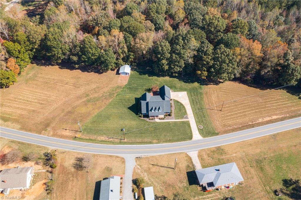 830 Hoover Road Lexington, NC 27295 - Photo 35 of 43 Gallery Image 35
