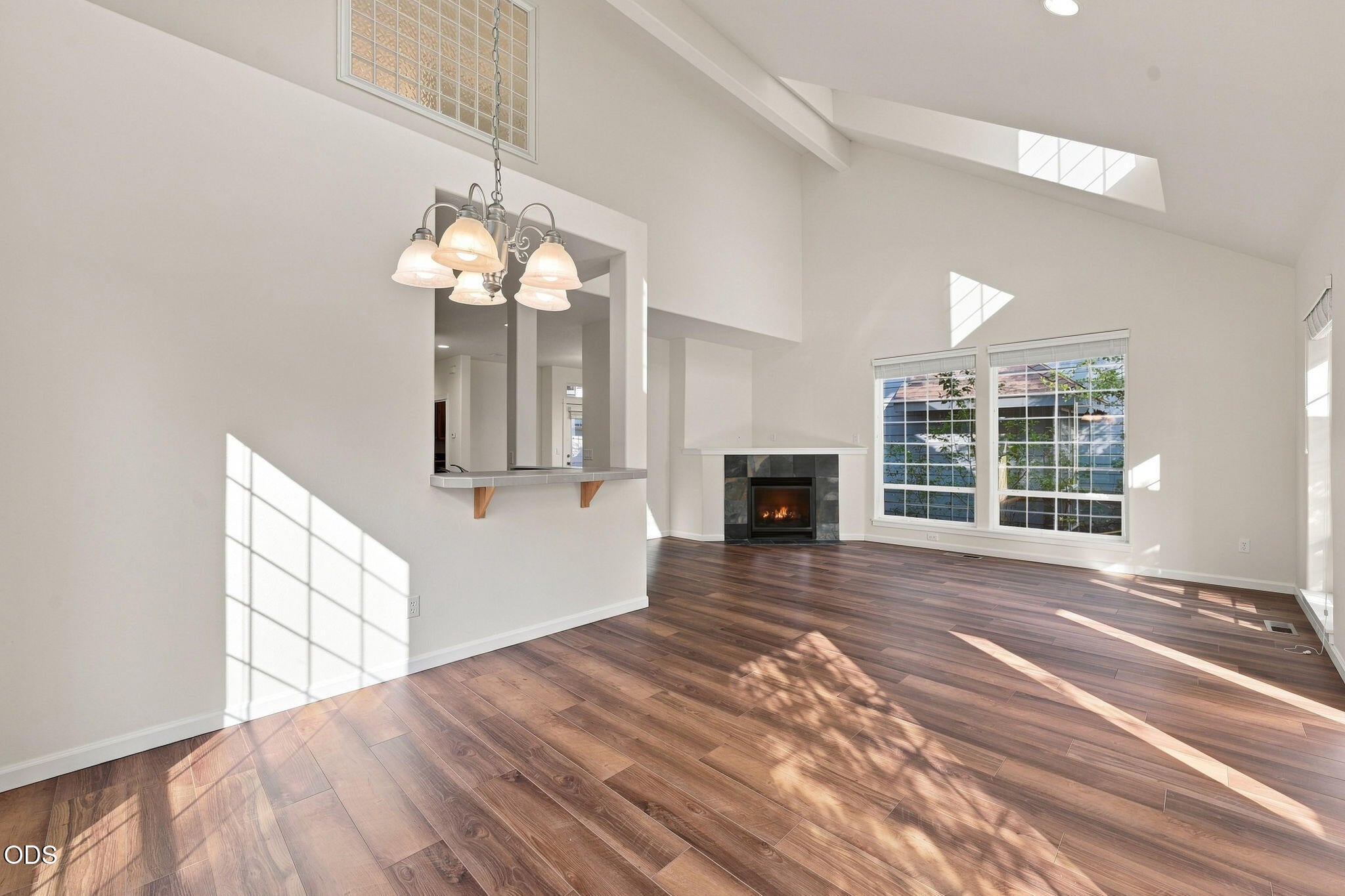 2526 Northwest Awbrey Road Bend, OR 97703 - Photo 8 of 44 Gallery Image 8