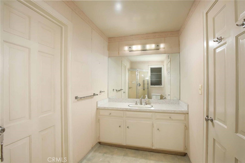 1075 Pine Oak Lane Pasadena, CA 91105 - Photo 18 of 50